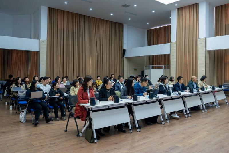我校舉辦學院院長“說產(chǎn)業(yè)、說融合”活動