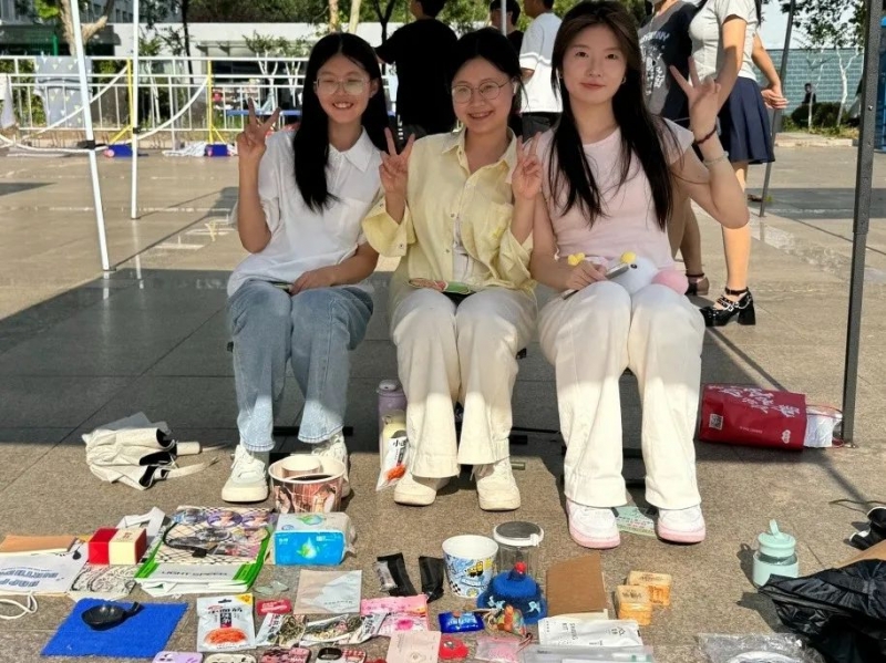 畢業(yè)季“回血”指南｜大學(xué)生專屬跳蚤市場火熱開張！