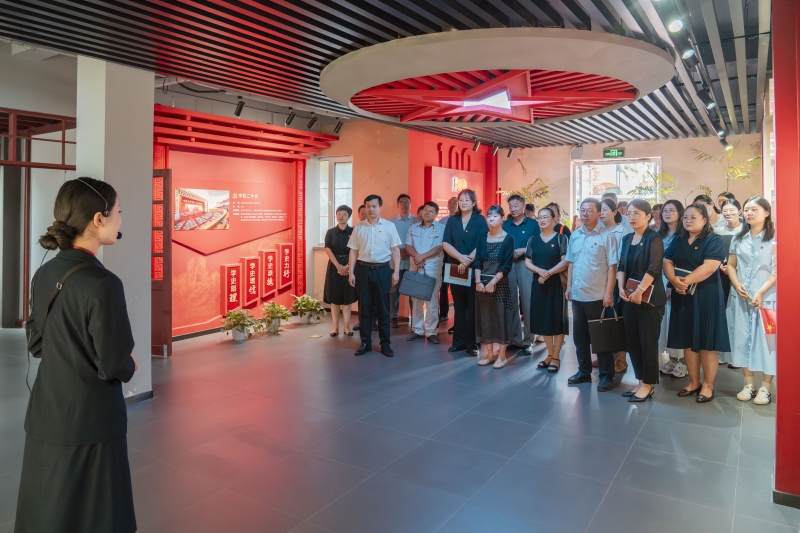 基層黨建 | 國際商學(xué)院黨總支開展校企黨建聯(lián)建活動