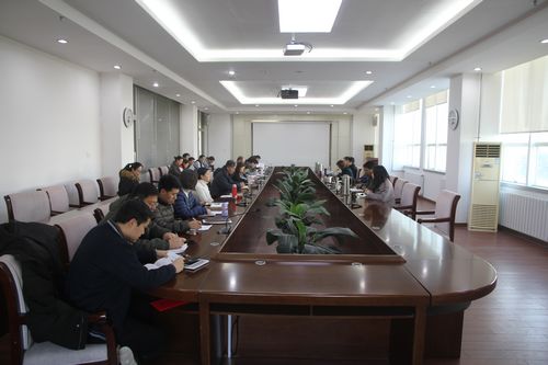 
學(xué)院召開各部門年終述職會(huì)議
