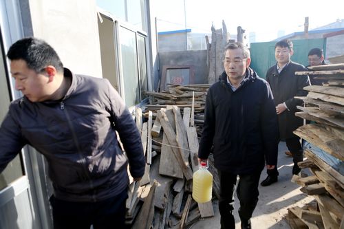 
我院赴幫扶單位開展調(diào)研和捐助慰問活動(dòng)
