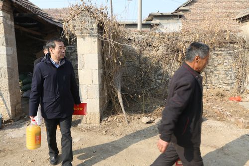 
我院走訪慰問建國(guó)前入黨老黨員
