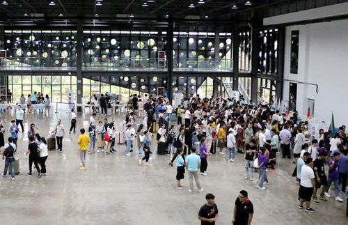 
我校喜迎2019級新同學
