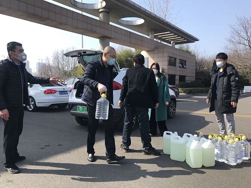 
暖心！山外學子再向學校捐贈物資助力學校防疫
